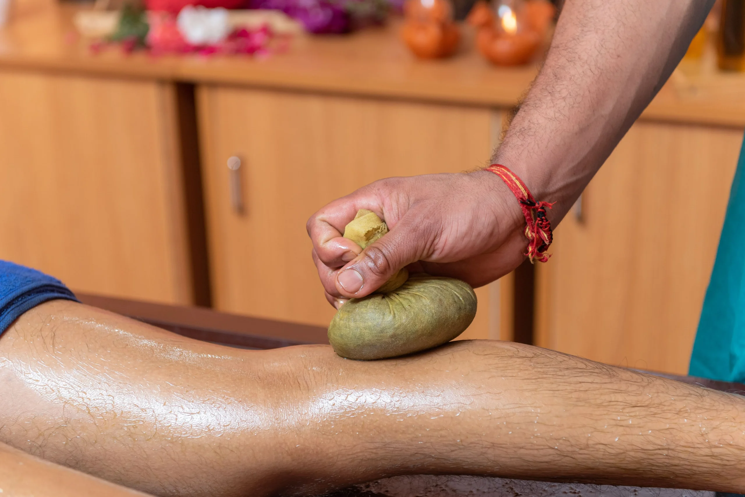 Kizhi (Podikizhi) Ayurveda Therapy